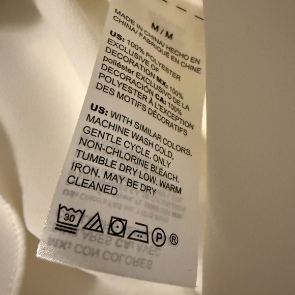 White House Black Market | White Flowy V-Neck Short Sleeve Blouse | Size M - Picture 6 of 6